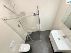 Pronájem bytu 3+kk, Praha - Karlín, Křižíkova, 82 m2