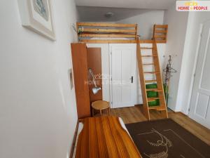 Prodej bytu 2+1, Karlovy Vary, Svahová, 86 m2