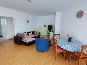 Pronájem bytu 3+kk, České Budějovice, U Stromovky, 70 m2