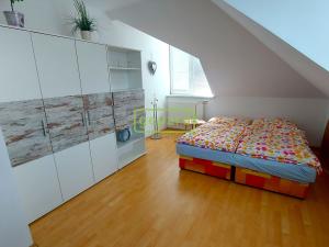 Pronájem bytu 3+kk, České Budějovice, U Stromovky, 70 m2