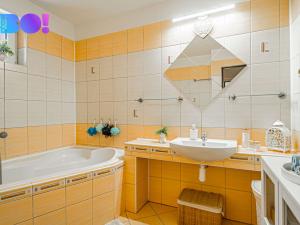 Prodej rodinného domu, Karviná, U Tratě, 249 m2