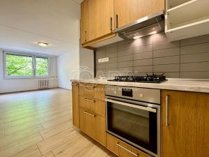Pronájem bytu 2+kk, Praha - Horní Měcholupy, Veronské nám., 52 m2