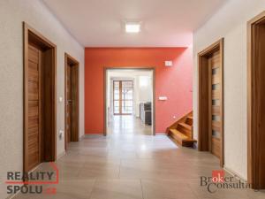 Prodej rodinného domu, Javorník, 296 m2
