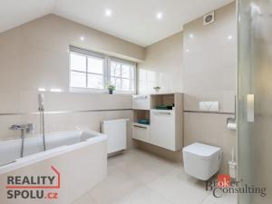 Prodej rodinného domu, Javorník, 296 m2