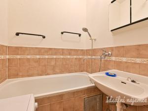Pronájem bytu 3+1, Brno, Zedníkova, 66 m2