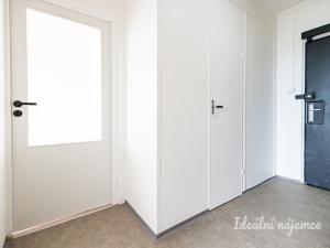 Pronájem bytu 2+kk, Praha - Krč, Kovařovicova, 41 m2