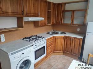 Pronájem bytu 2+1, Zlín - Malenovice, Chelčického, 57 m2