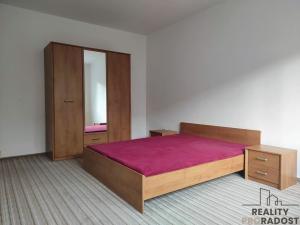 Pronájem bytu 2+1, Zlín - Malenovice, Chelčického, 57 m2