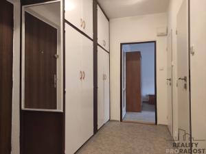 Pronájem bytu 2+1, Zlín - Malenovice, Chelčického, 57 m2