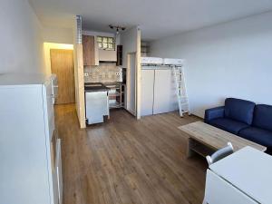 Pronájem bytu 1+kk, Praha - Dolní Měcholupy, Kardausova, 37 m2
