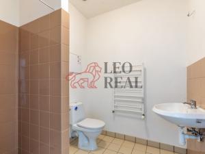 Prodej činžovního domu, Strašice, 1600 m2