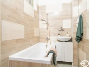 Prodej bytu 3+1, Hradec Králové, Antonína Dvořáka, 74 m2