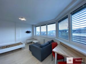 Pronájem bytu 1+kk, Mladá Boleslav, Laurinova, 29 m2