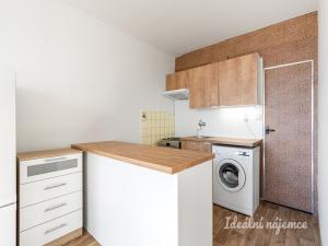 Pronájem bytu 3+1, Praha - Prosek, Litvínovská, 67 m2