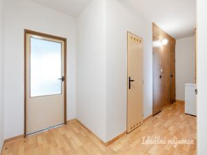Pronájem bytu 3+1, Praha - Prosek, Litvínovská, 67 m2