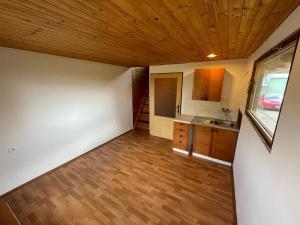 Pronájem skladu, Malotice, 307 m2