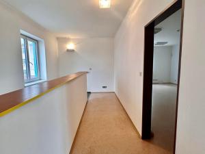 Pronájem kanceláře, Karlovy Vary, Závodu míru, 40 m2