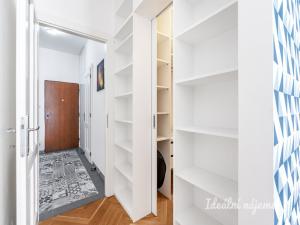Pronájem bytu 2+kk, Praha - Karlín, Peckova, 64 m2