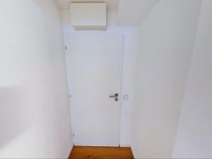 Pronájem bytu 1+kk, Praha - Břevnov, Nad Kajetánkou, 17 m2