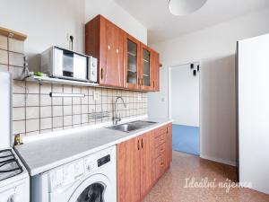 Pronájem bytu 3+1, Praha - Záběhlice, Na Chodovci, 69 m2