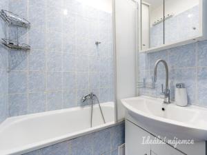 Pronájem bytu 3+1, Praha - Záběhlice, Na Chodovci, 69 m2
