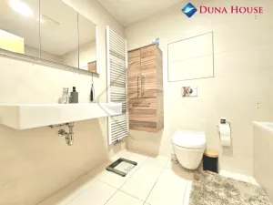 Prodej bytu 1+kk, Praha - Žižkov, Ke kapslovně, 64 m2