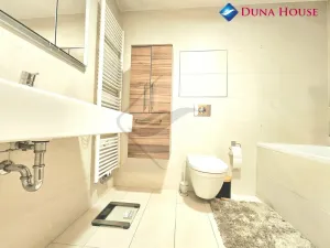 Prodej bytu 1+kk, Praha - Žižkov, Ke kapslovně, 64 m2