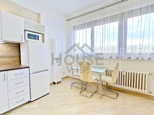 Prodej bytu 1+1, Praha - Písnice, Na okruhu, 31 m2