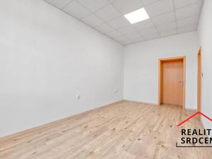 Pronájem bytu 1+1, Ostrava, Pobialova, 63 m2