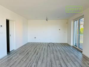 Prodej bytu 6+kk a větší, Bavoryně - Na Lhotkách, 165 m2