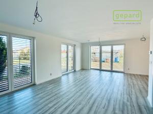 Prodej bytu 6+kk a větší, Bavoryně - Na Lhotkách, 165 m2