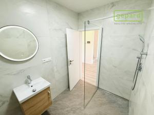 Prodej bytu 6+kk a větší, Bavoryně - Na Lhotkách, 165 m2