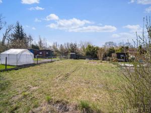 Prodej zahrady, Rybitví, 203 m2
