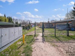 Prodej zahrady, Rybitví, 203 m2