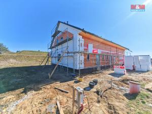 Prodej bytu 4+kk, Chlumec nad Cidlinou - Kladruby, 99 m2