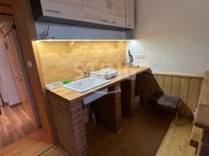 Pronájem bytu 1+kk, České Budějovice, tř. Čsl. legií, 32 m2