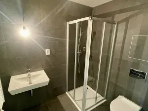 Prodej bytu 1+kk, Praha - Hostavice, Českobrodská, 36 m2