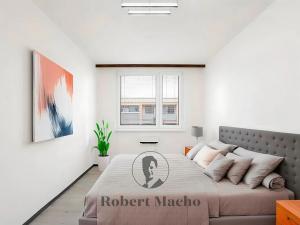 Prodej bytu 4+1, Mníšek pod Brdy, Nová, 89 m2