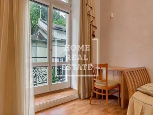 Prodej bytu 3+1, Karlovy Vary, Mariánskolázeňská, 206 m2