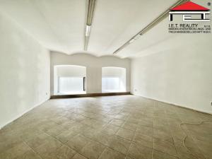 Pronájem obchodního prostoru, Brno, Malinovského náměstí, 91 m2