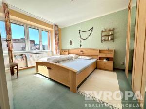 Prodej bytu 2+1, Březová, Hlavní, 57 m2