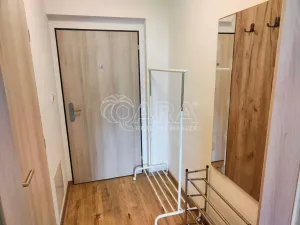 Pronájem bytu 1+kk, Praha - Stodůlky, Holýšovská, 28 m2