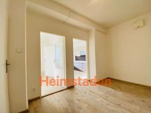 Pronájem bytu 1+1, Ostrava - Poruba, Hlavní třída, 38 m2
