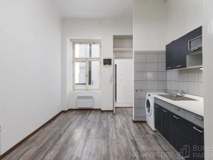 Pronájem bytu 1+1, Praha - Smíchov, Preslova, 56 m2