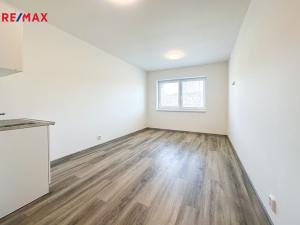 Prodej kanceláře, Štěchovice, Krátká, 300 m2