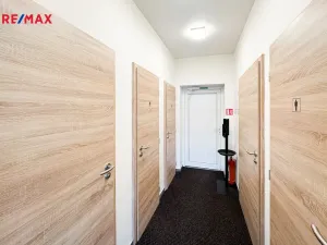 Prodej kanceláře, Štěchovice, Krátká, 300 m2