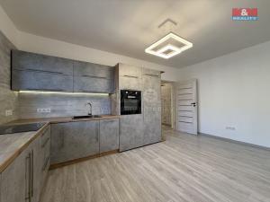 Prodej bytu 3+kk, Karviná - Mizerov, tř. Těreškovové, 56 m2