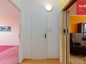 Prodej bytu 2+1, Opava, Holasická, 59 m2