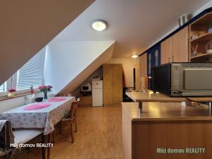 Pronájem bytu 2+kk, Praha - Řeporyje, Loučná, 38 m2
