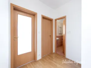Pronájem bytu 2+kk, Praha - Hlubočepy, Wassermannova, 44 m2